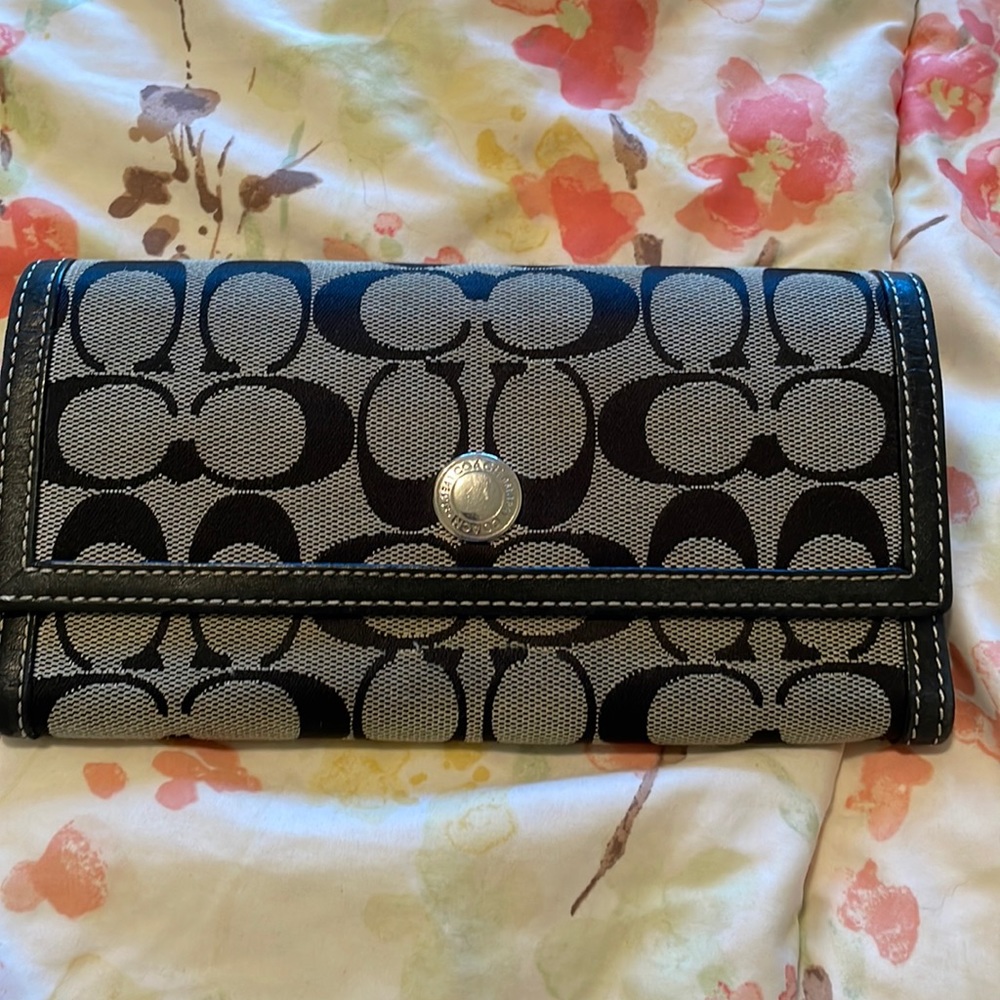 Coach wallet - gently used